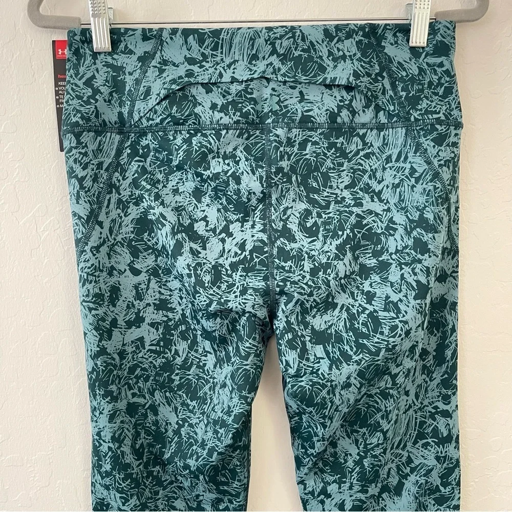 Under Armour Teal Patterned Capris - Picture 4 of 8